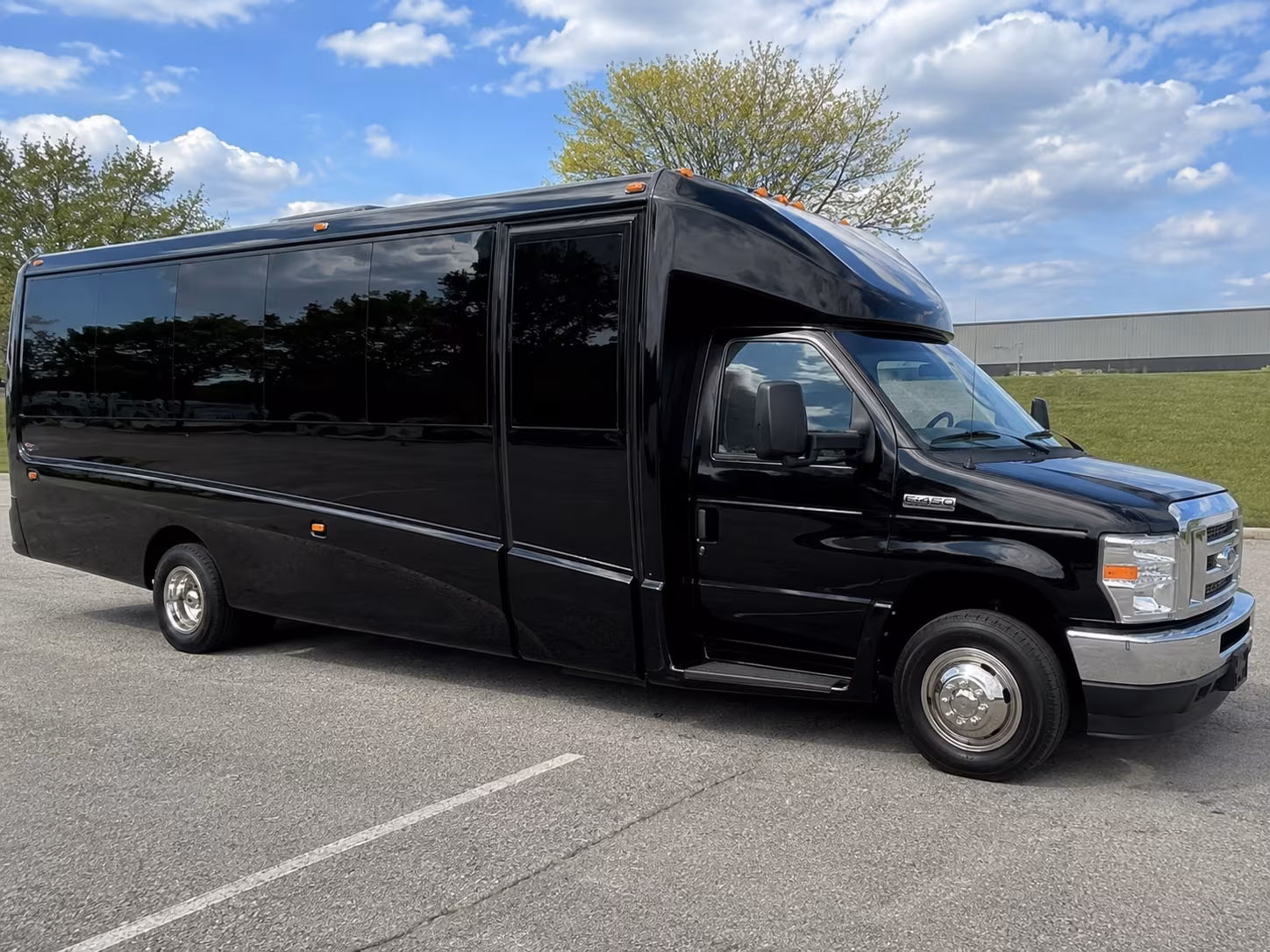 corporate airport transfer buses to denver international airport
